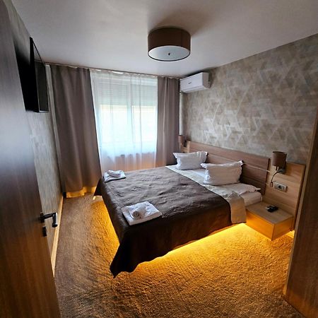 Cazare Apartamente Iris Baile Felix Bagian luar foto