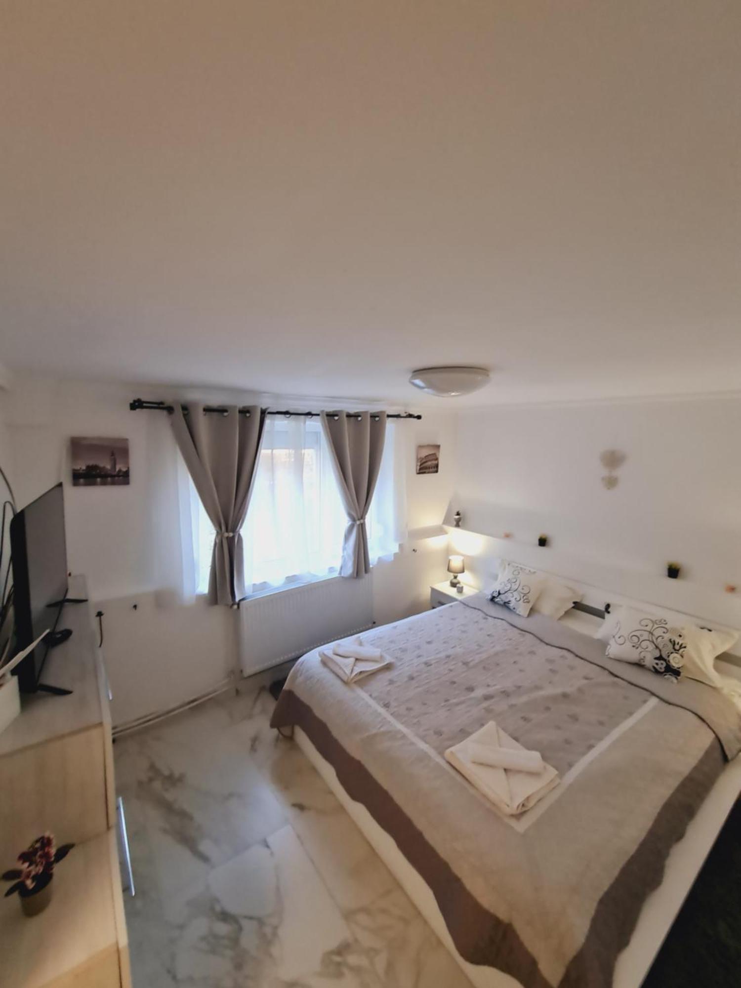 Cazare Apartamente Iris Baile Felix Bagian luar foto