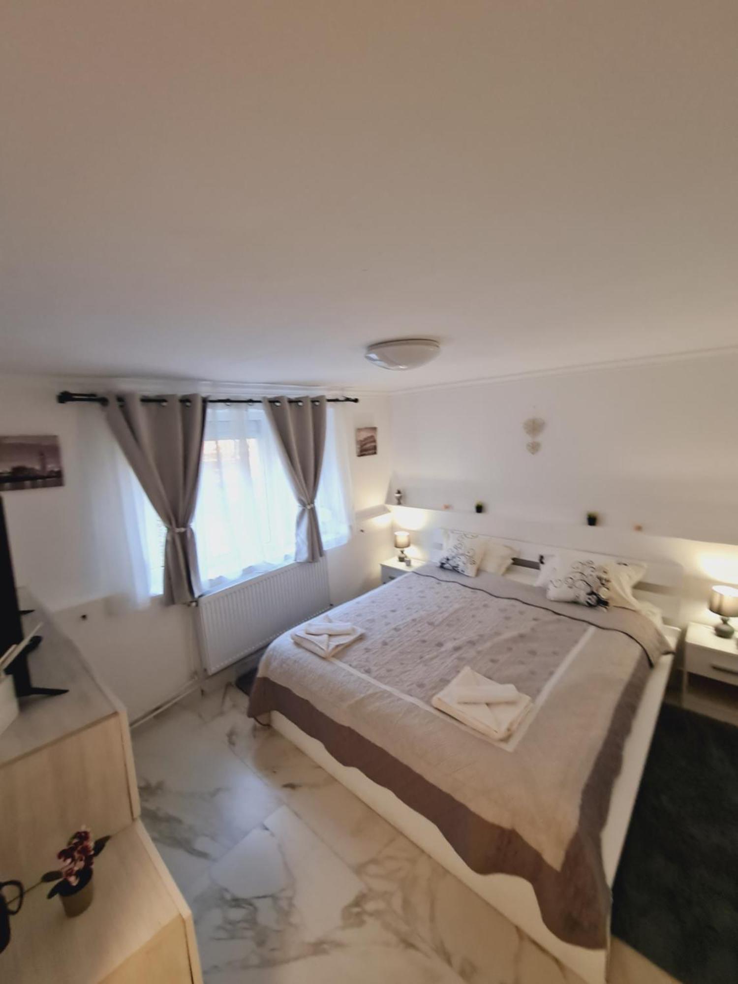 Cazare Apartamente Iris Baile Felix Bagian luar foto